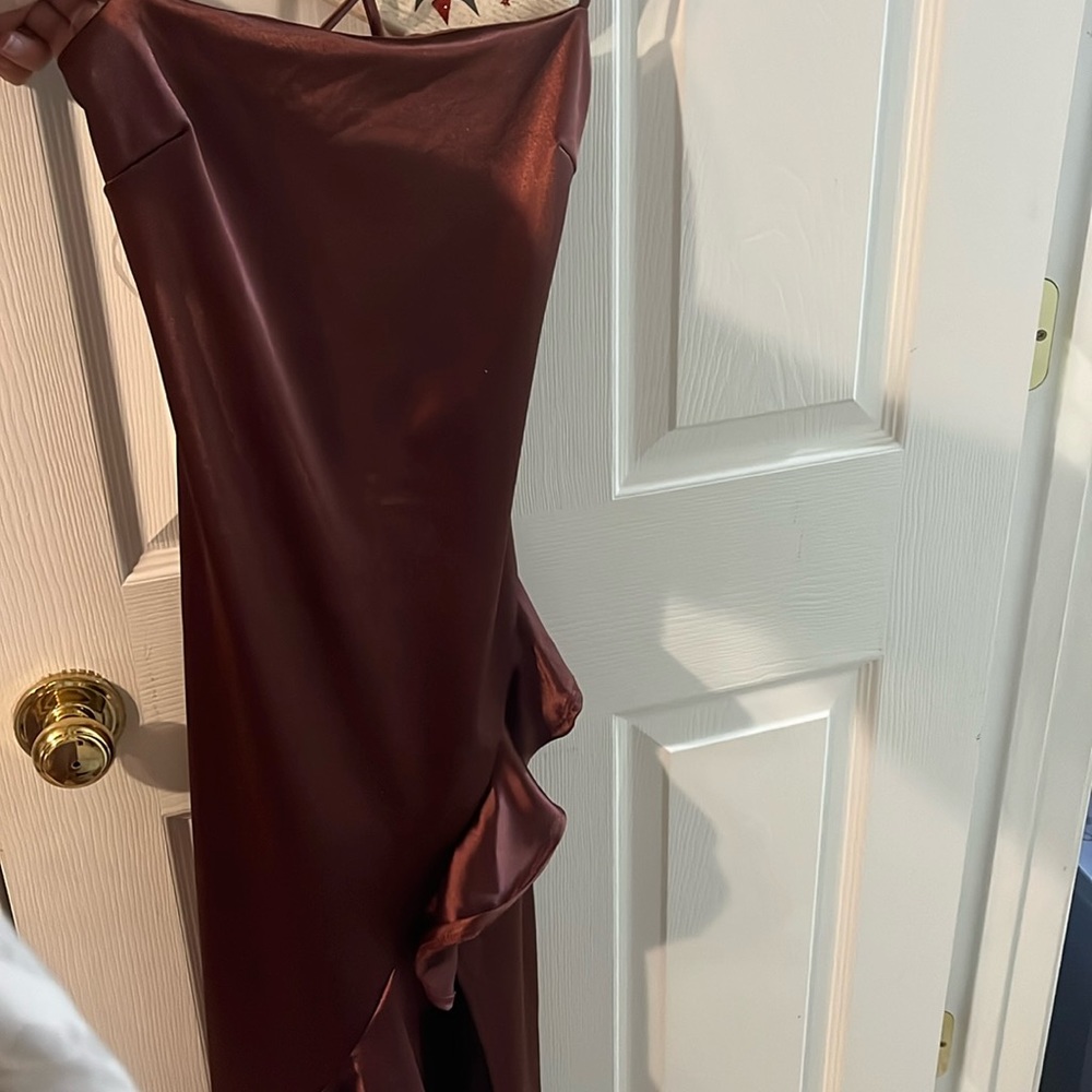 Burgundy red Windsor dress. Never worn before!!